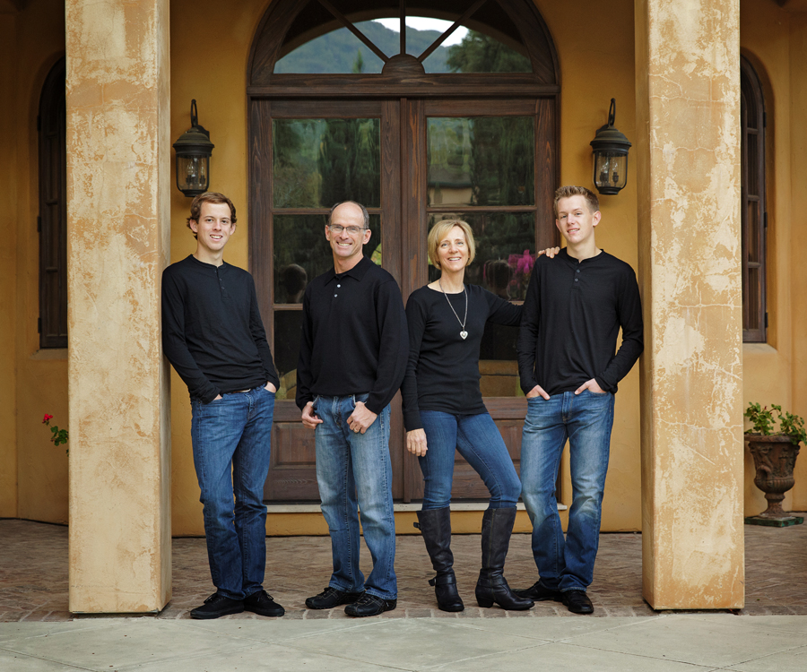 image #01 from a Family Photo session in Saratoga, CA